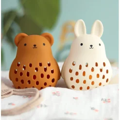 A little lovely company silicone rammelaar konijn Off-White