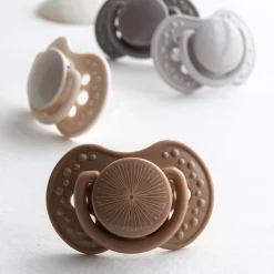 Difrax LOVI Fopspeen 18+M Harmony Beigebrown