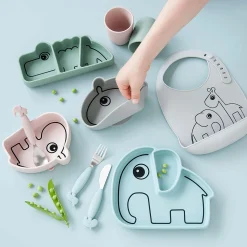 Done By Deer Silicone Stick&Stay snackplate Croco groen