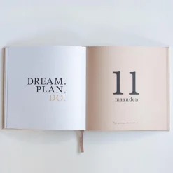 Eerste jaar invulboek Beigebrown