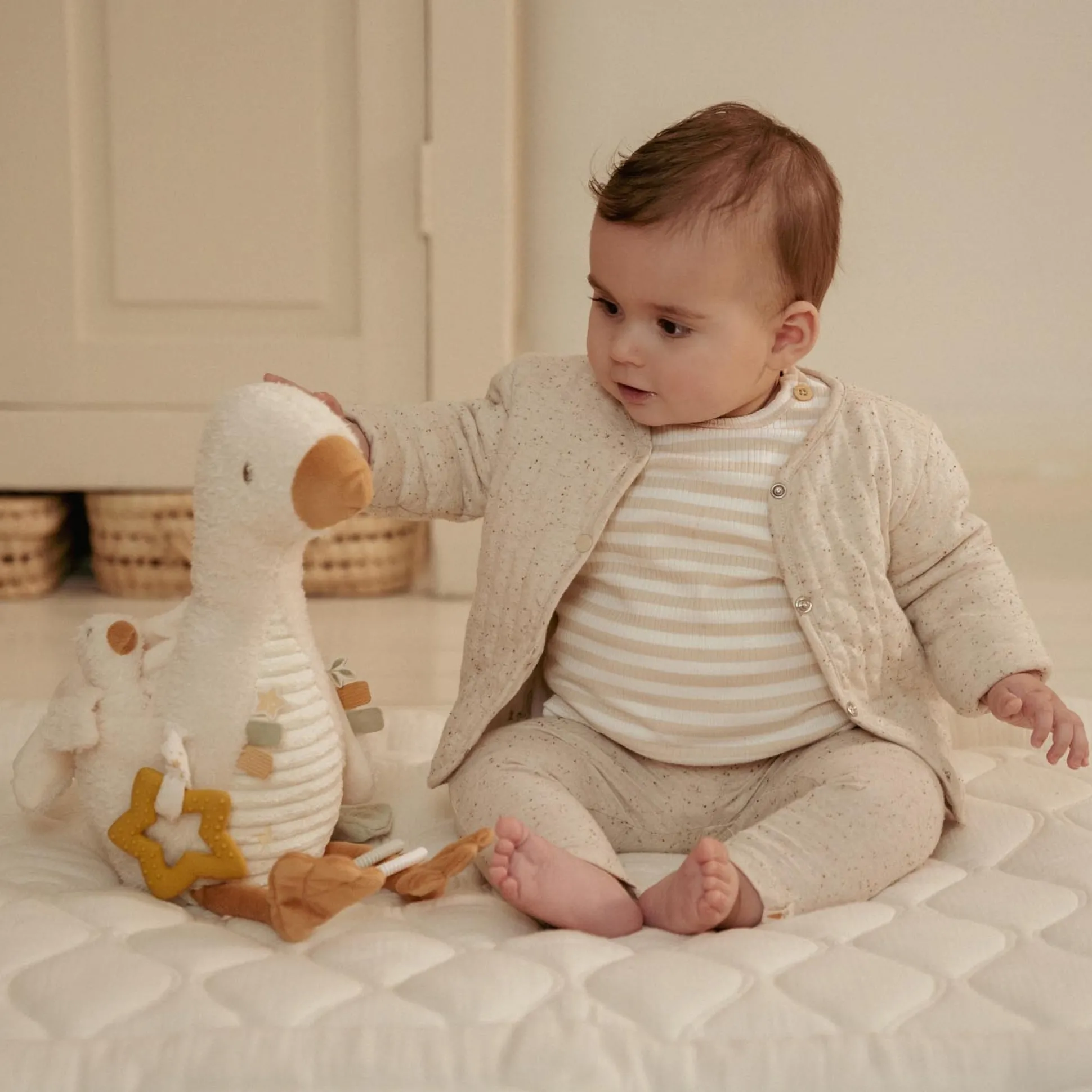 Little Dutch activiteitenknuffel Newborn Naturals Goose Off-White