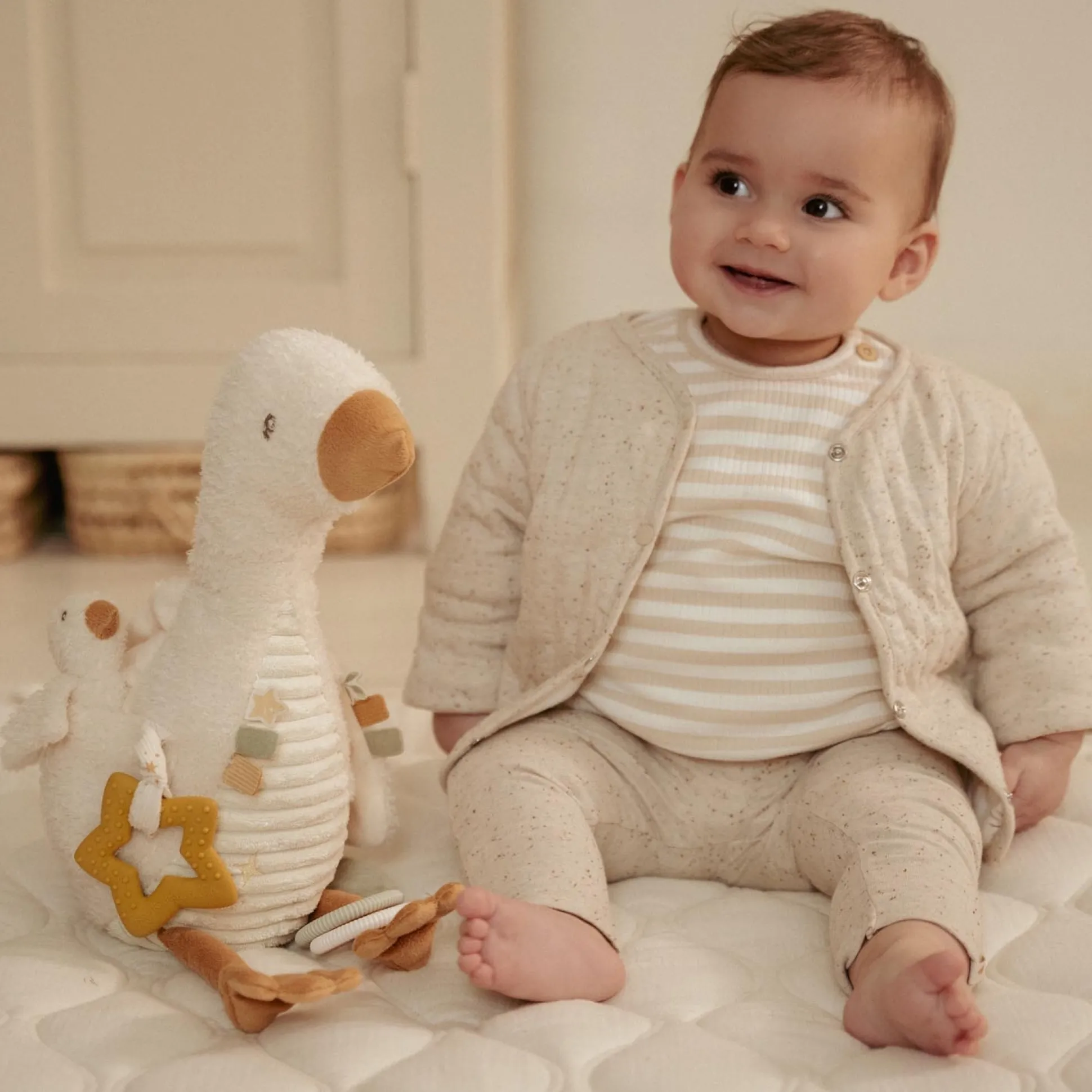 Little Dutch activiteitenknuffel Newborn Naturals Goose Off-White