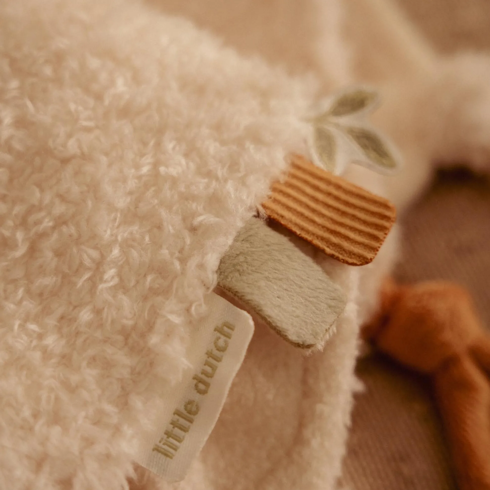 Little Dutch knuffeldoekje Newborn Naturals Goose Off-White