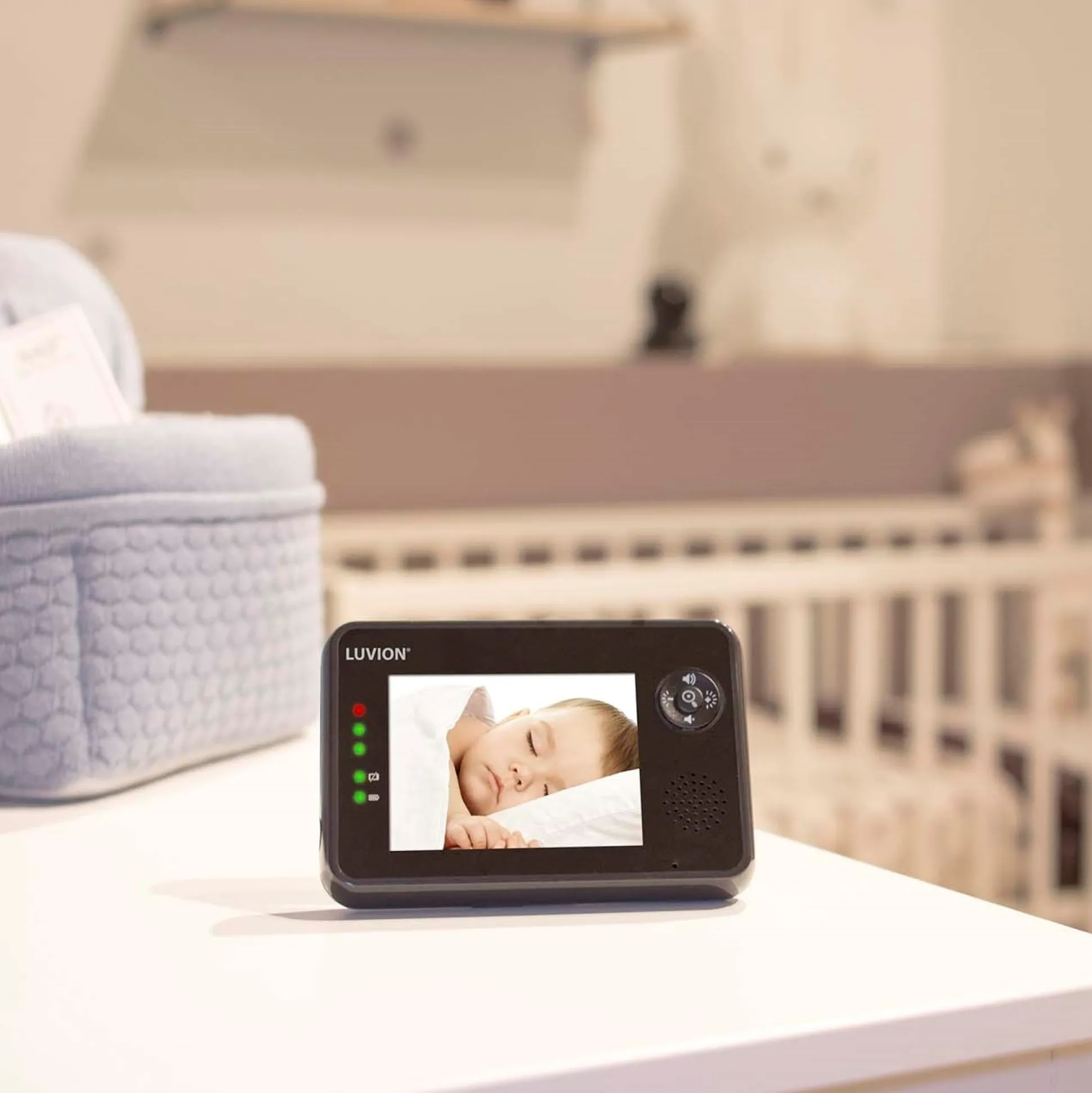 Luvion Essential limited black edition babyfoon