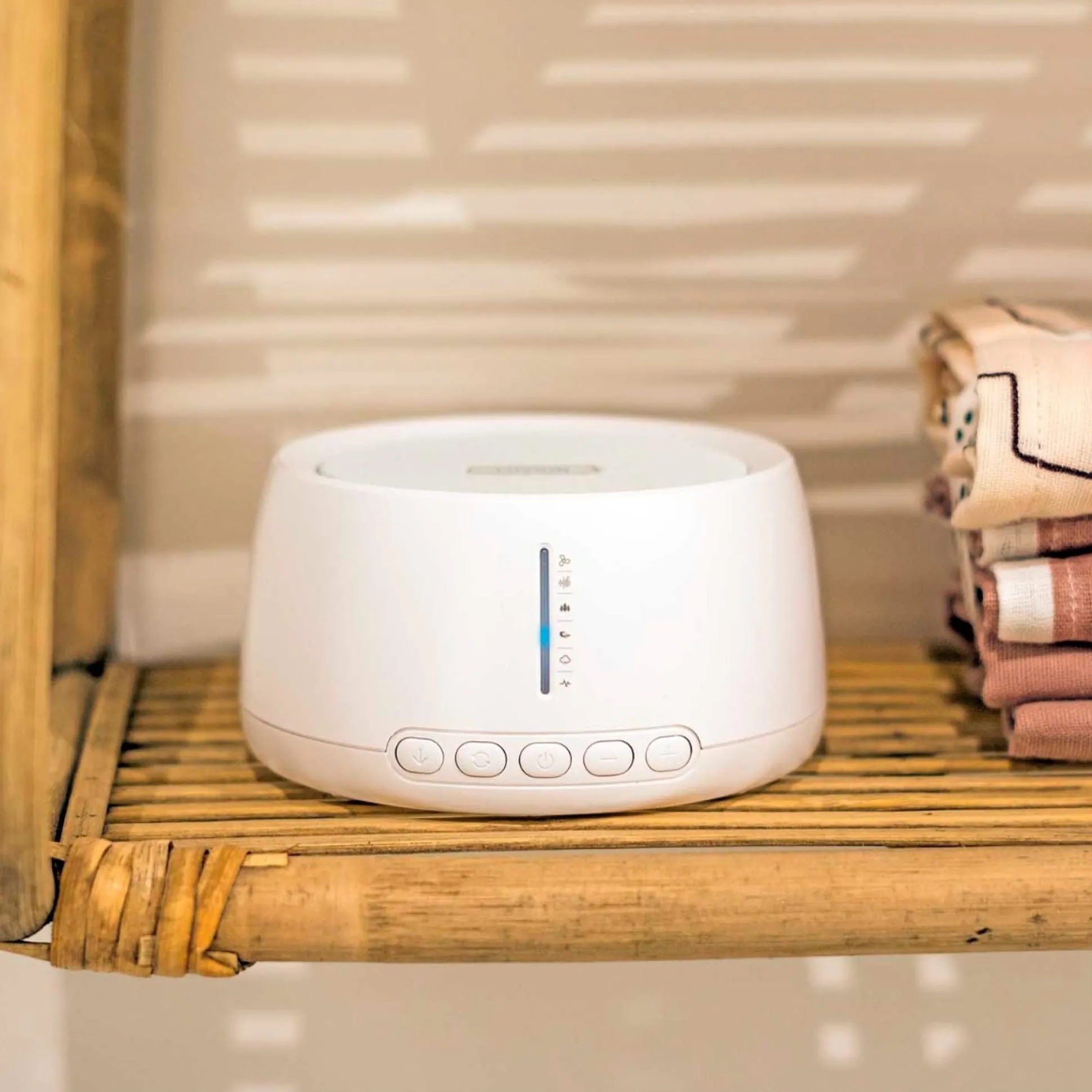 Luvion white noise speaker wit