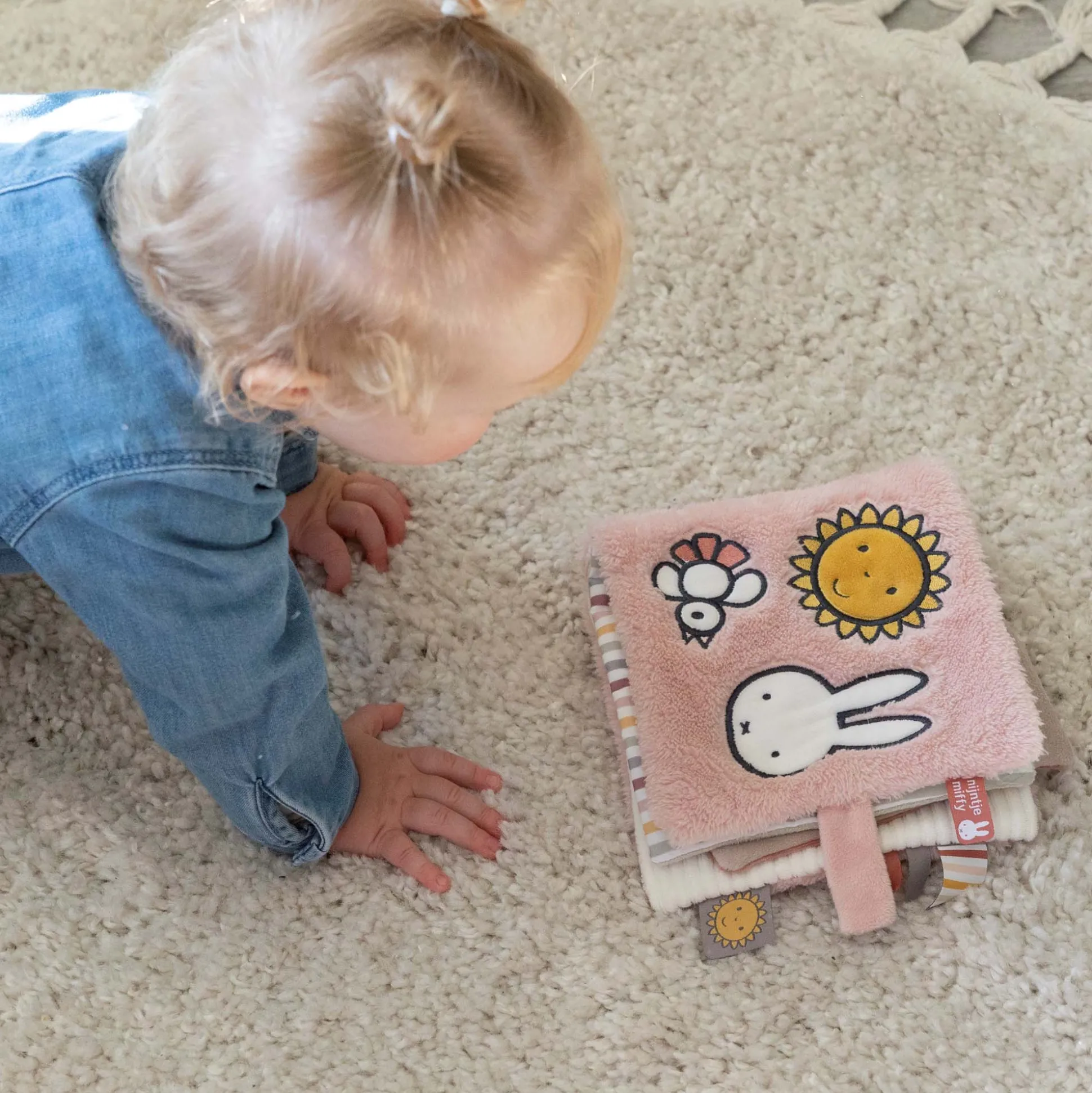 Nijntje Activiteitenboek Fluffy Pink Pink