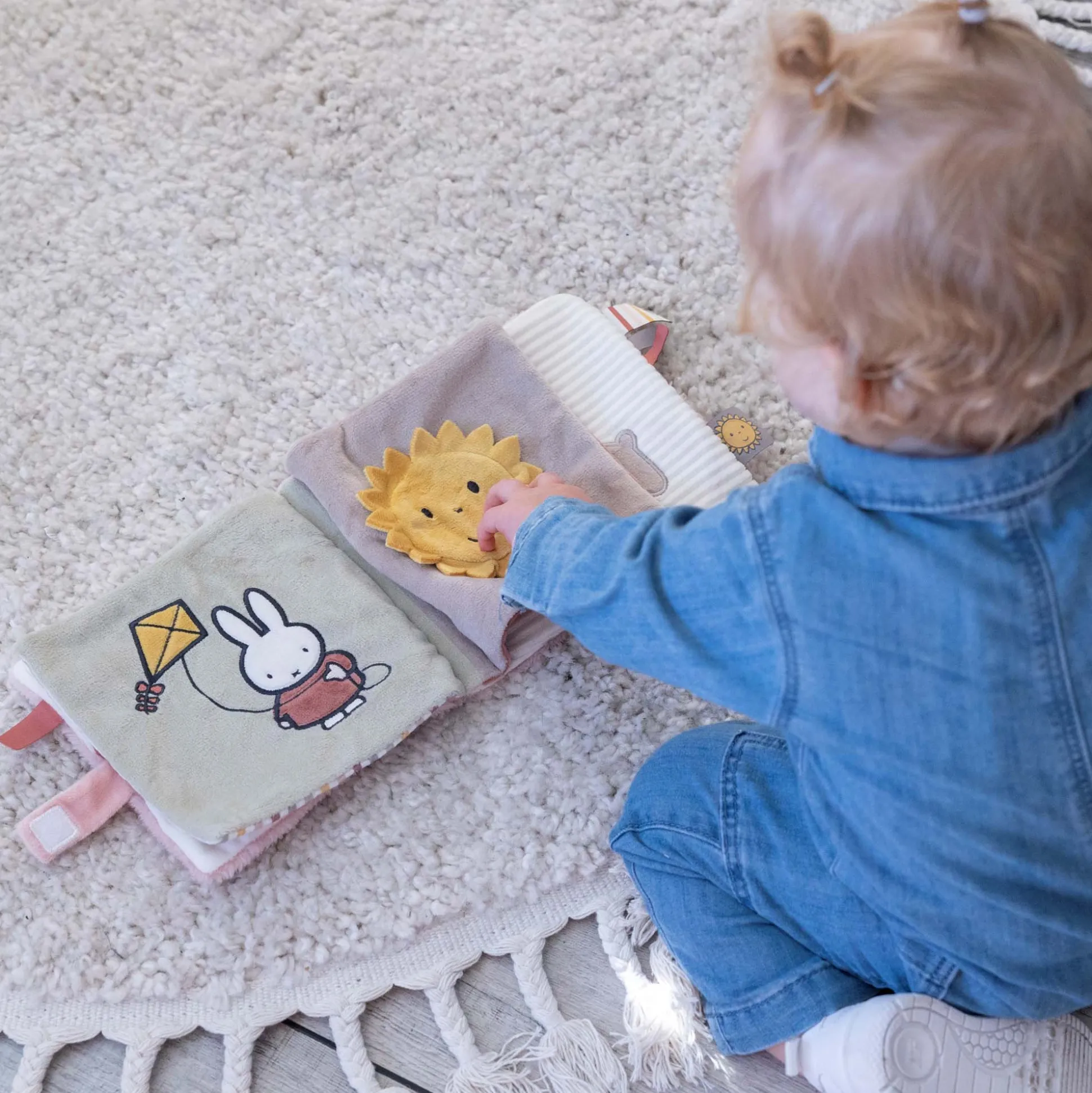 Nijntje Activiteitenboek Fluffy Pink Pink