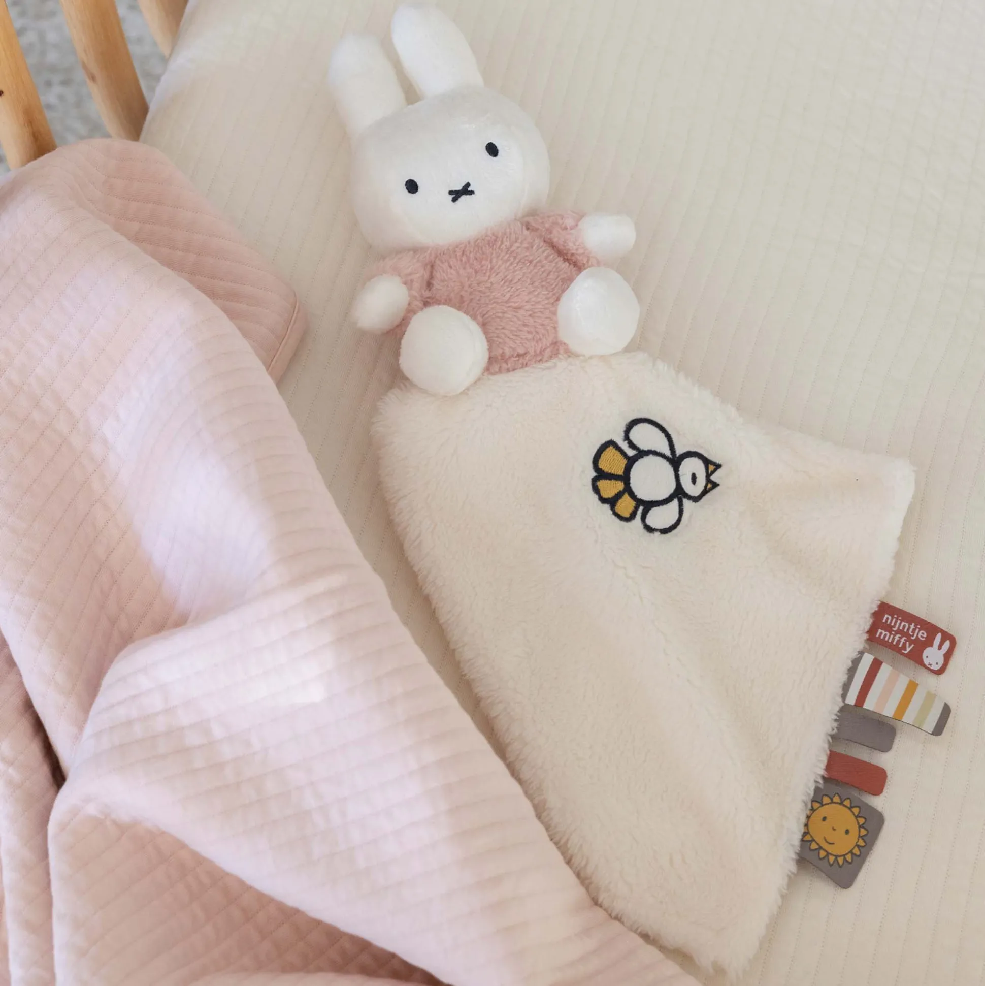 Nijntje Knuffeldoekje Fluffy Pink Pink