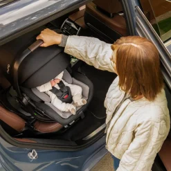 Nuna Arra Flex met Nuna Base Curv