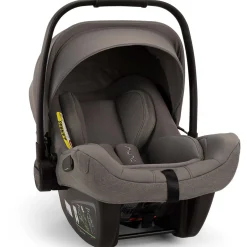 Nuna Pipa Next met Nuna Base Curv