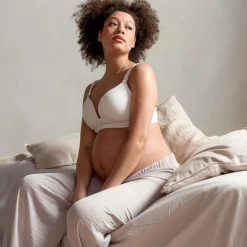 Prénatal beugelloze voedingsbh  effen beige