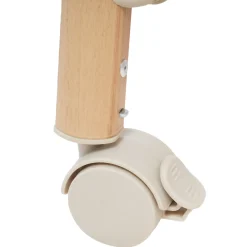 Prénatal co-sleeper Steffi Beigebrown