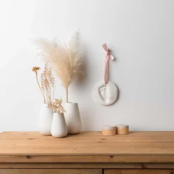 Prénatal gipsafdruk hanger White