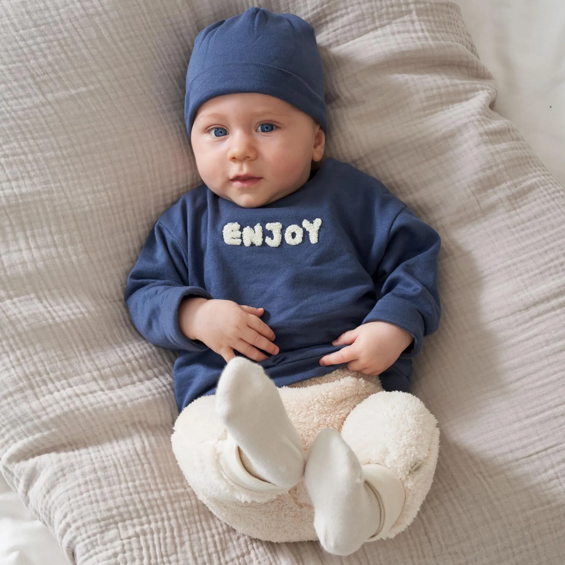 Prénatal &Joy newborn muts, sweater & broek teddy