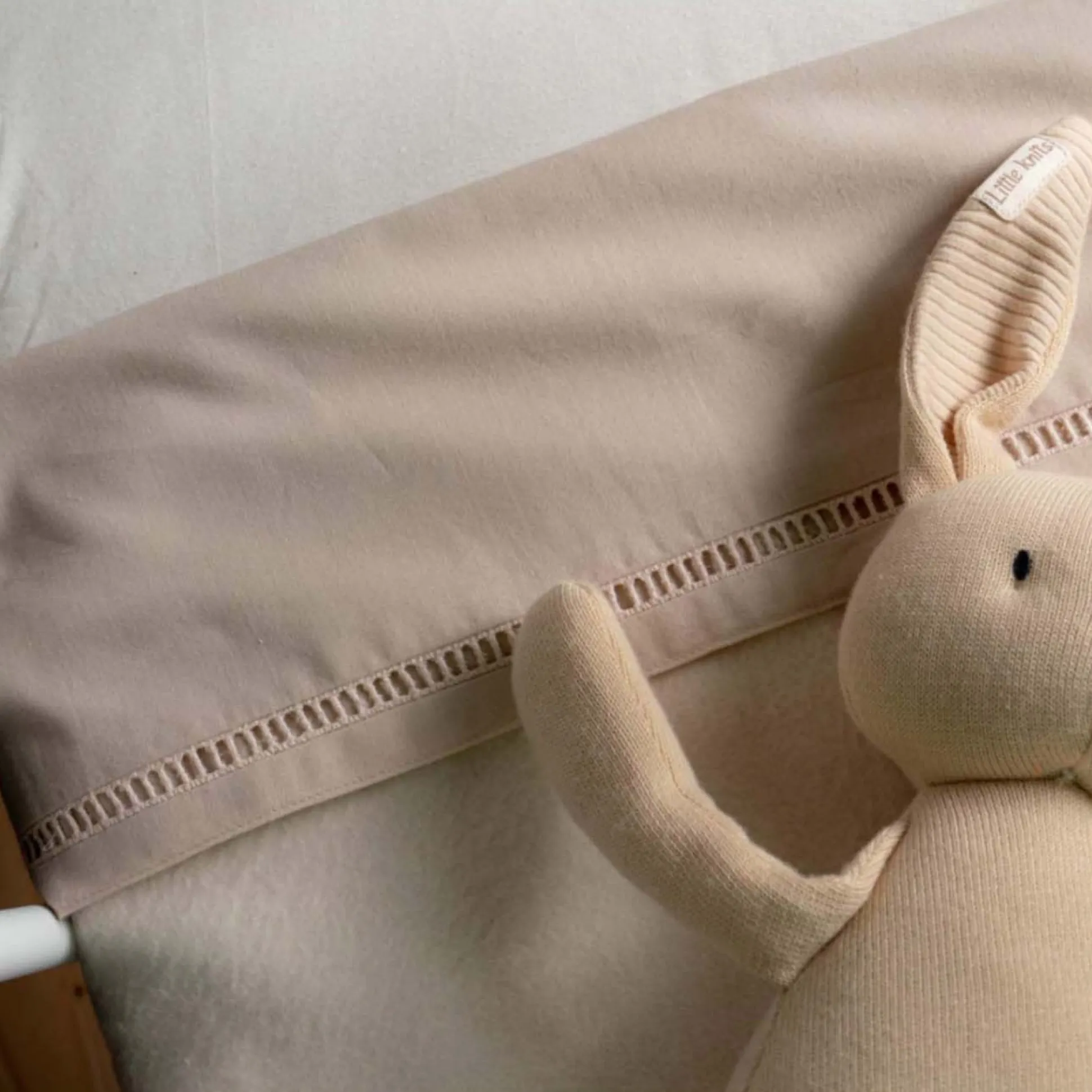 Prénatal ledikantlaken ajour wit