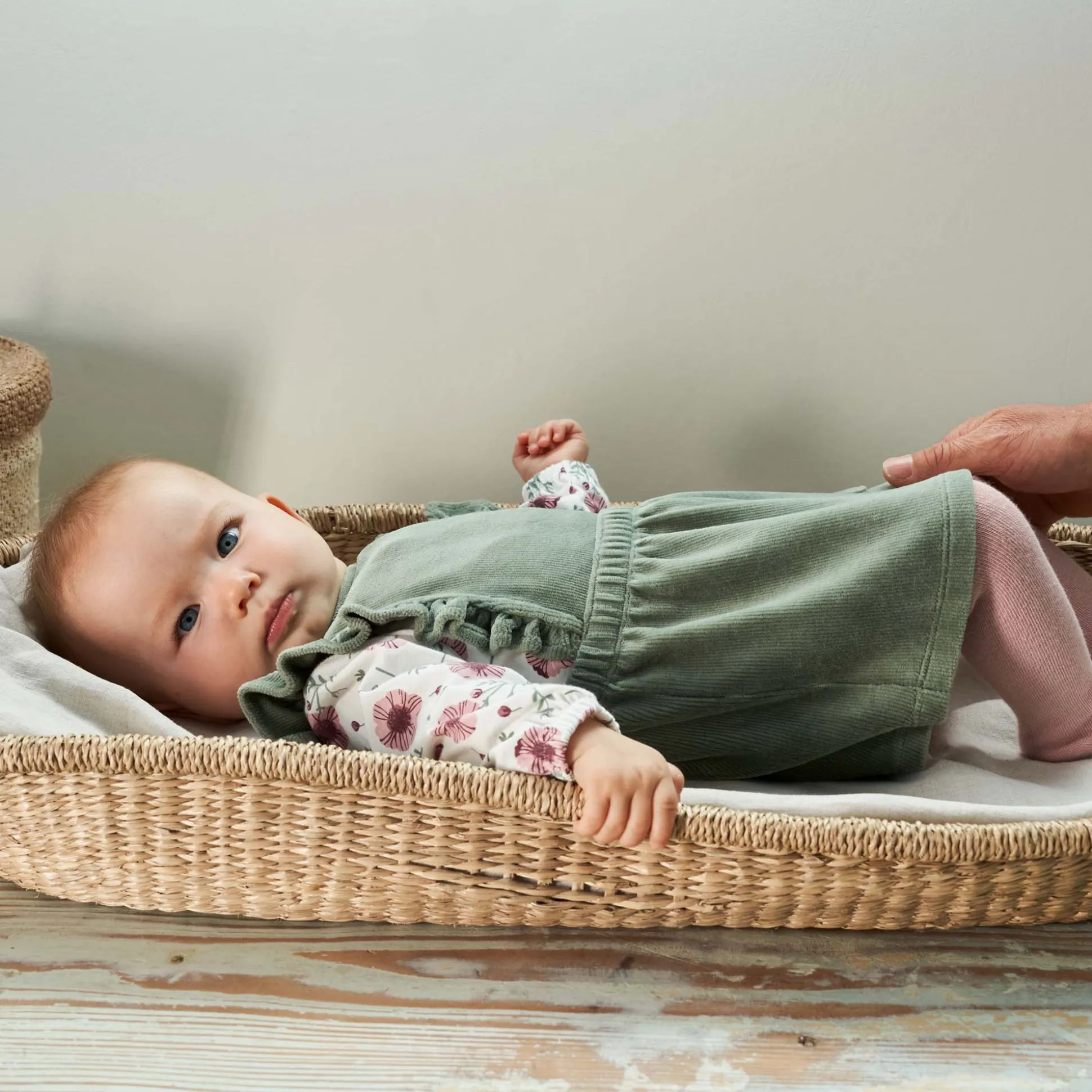 Prénatal newborn jurk velours mouwloos effen groen