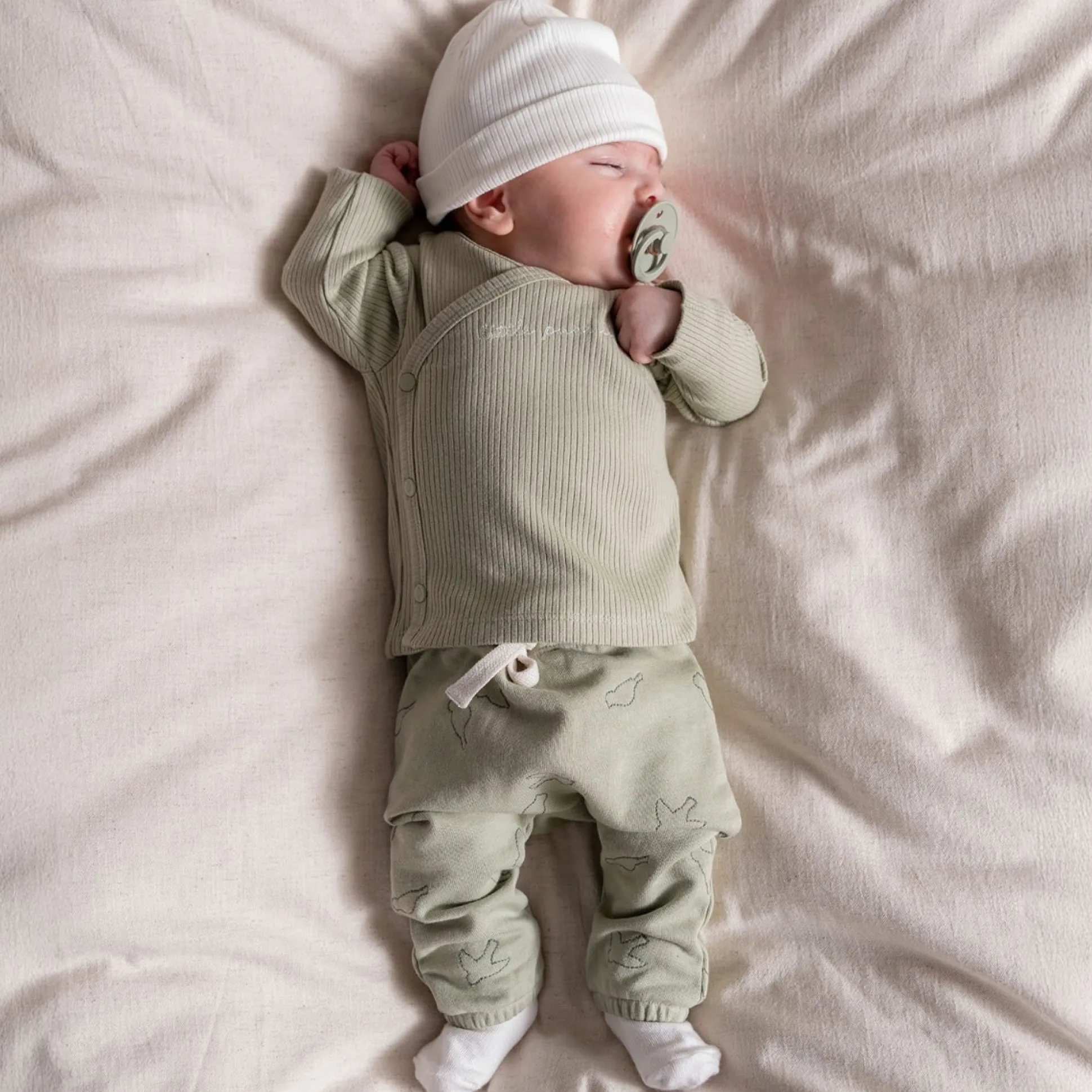 Prénatal Pure newborn shirt & broek