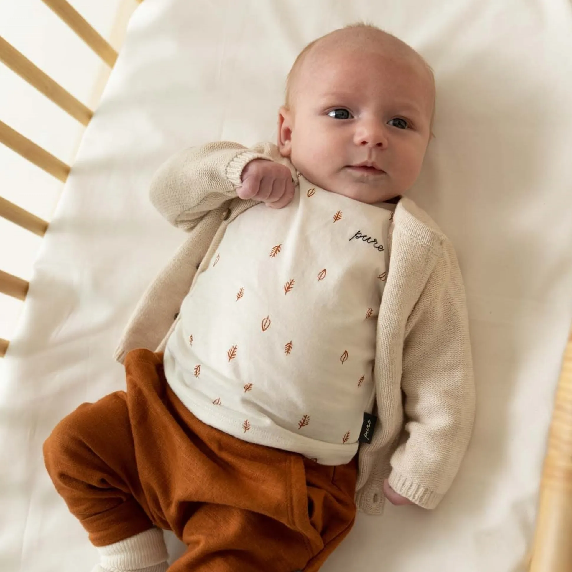 Prénatal Pure newborn vest, shirt, broek & slofjes