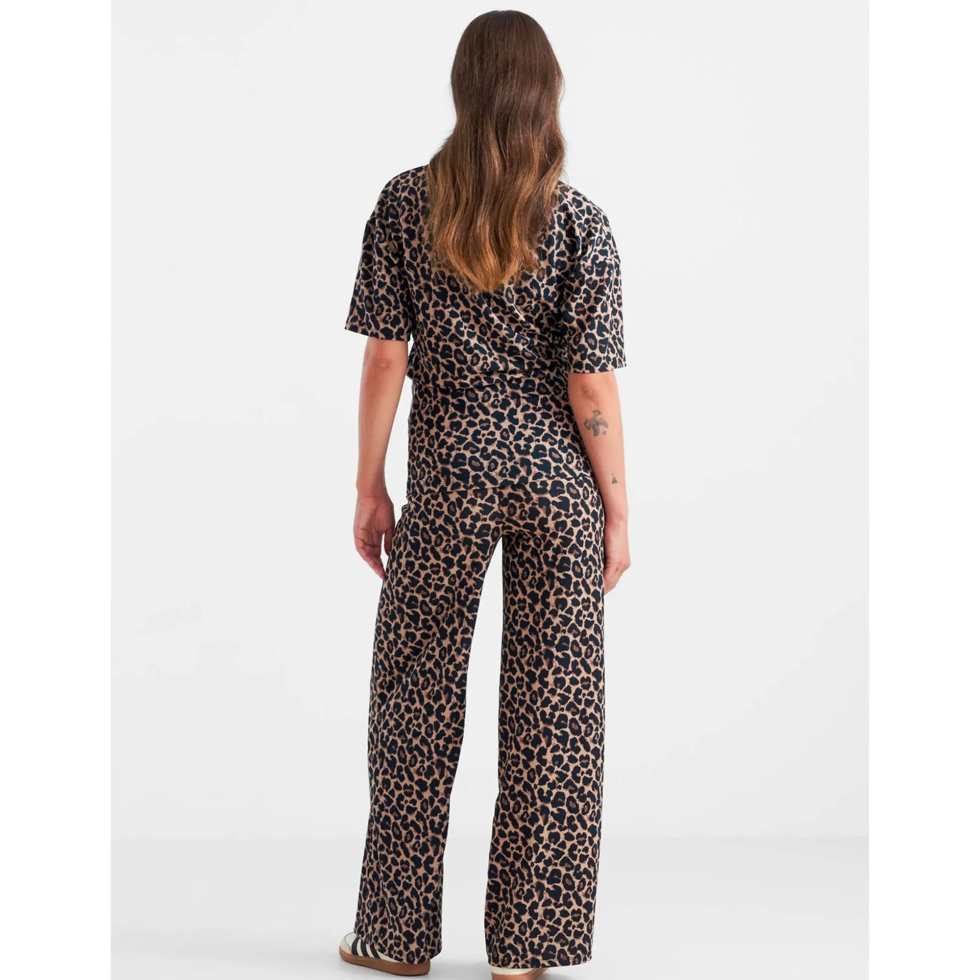 Prénatal zwangerschapstop korte mouwen panterprint zwart