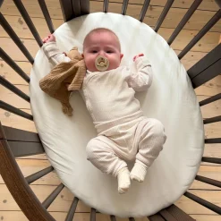 Stokke Sleepi Mini bundel warm bruin met matras & hoeslaken