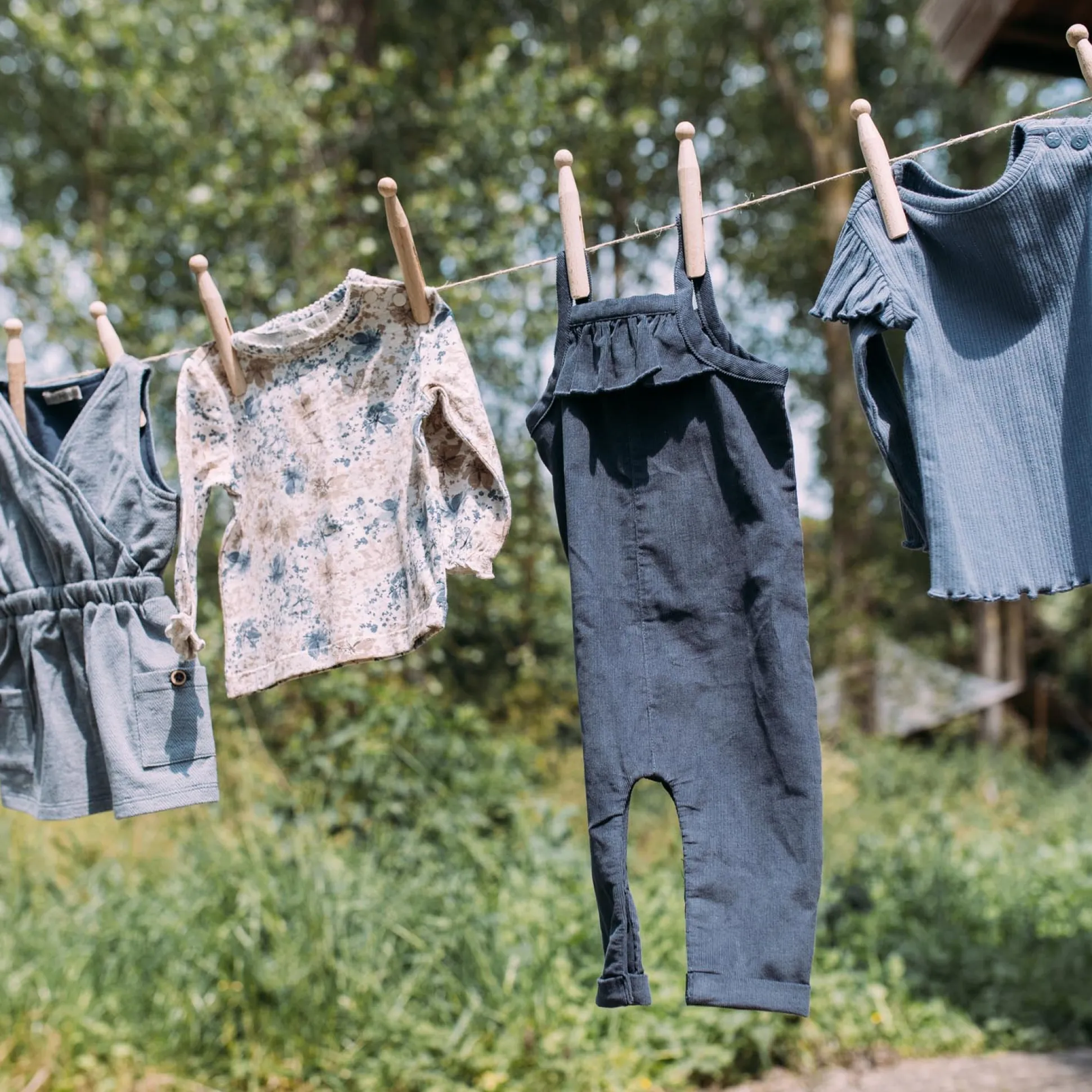 Sweet Petit Baby jumpsuit Lovi spaghettibandjes effen blauw