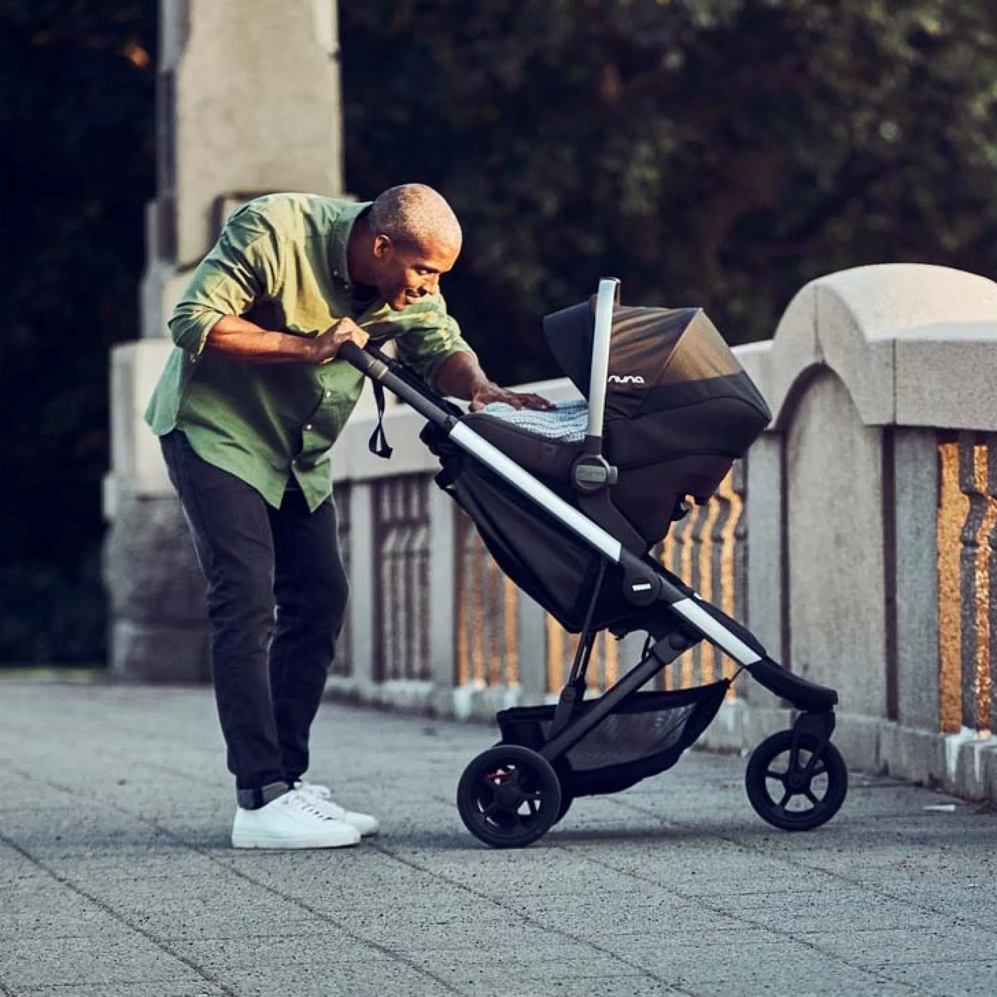 Thule Spring maxi-cosi adapter Black