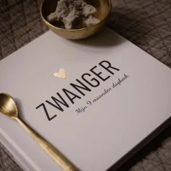 Zwanger - Mijn 9 maanden dagboek White